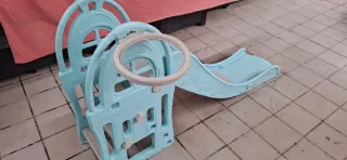 Tobogán infantil plegable con canasta