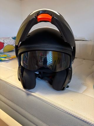 Casco de moto negro
