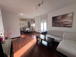 Piso en venta en Coria del Río