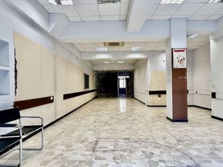 Local comercial en venta en San Pedro de Deusto-La Ribera en Bilbao