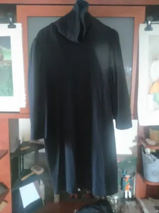 Vestito nero collo alto