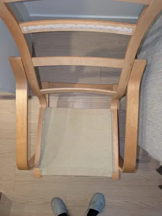 Sillón y reposapiés Poang