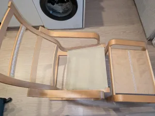 Sillón y reposapiés Poang