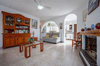 Chalet en venta en La Siesta - El Salado - Torreta en Torrevieja