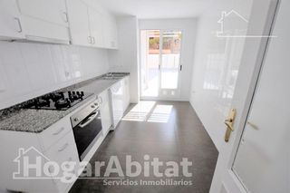 Piso en venta en L´Illa perduda en Valencia