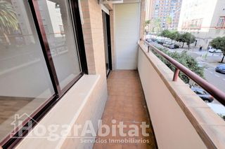 Piso en venta en L´Illa perduda en Valencia