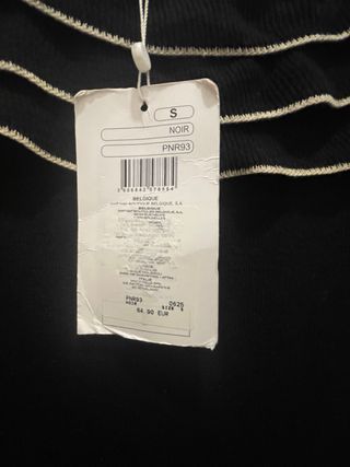 Vestido NAF NAF negro con volantes