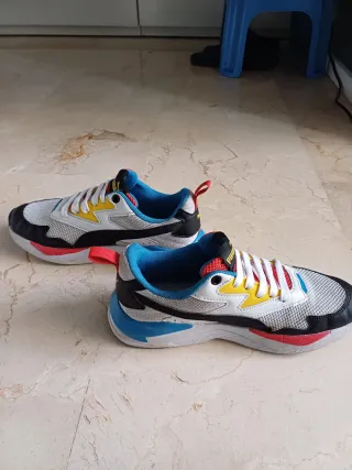 Deportivas Puma chico multicolor