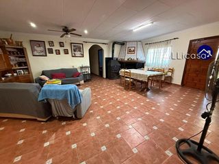 Chalet en venta en Vilamarxant