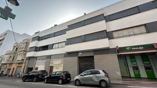 Local comercial en alquiler en Bajadilla - Fuente Nueva en Algeciras