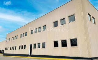 Nave industrial en alquiler en Juan de la Cierva en Getafe