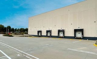 Nave industrial en alquiler en Juan de la Cierva en Getafe