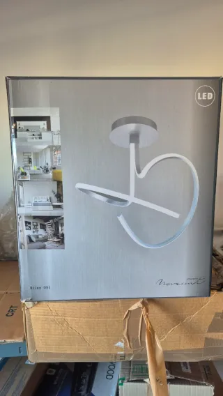 Lampadario moderno design curvo