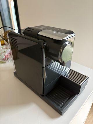 Cafetera Nespresso Lattissima Touch Negra
