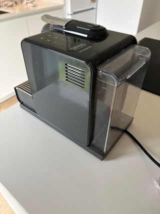 Cafetera Nespresso Lattissima Touch Negra