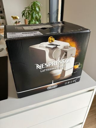 Cafetera Nespresso Lattissima Touch Negra