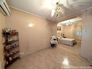 Chalet en venta en Linares