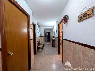 Chalet en venta en Linares