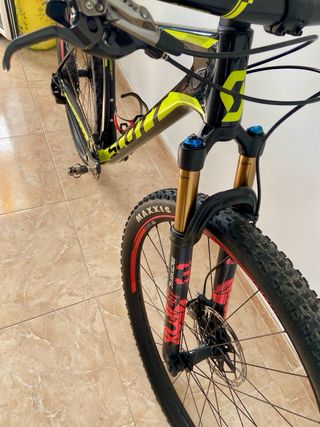 Bicicleta Scott Scale 900 WC