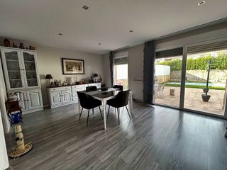 Casa adosada en venta en Hermanos Falcó - Sepulcro Bolera en Albacete