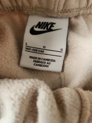 Pack Ropa Nike Beige