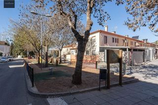 Casa adosada en venta en Alhendín