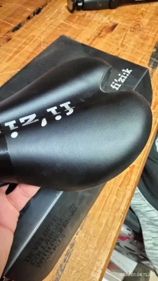 Sillín Fizik Aliante Negro