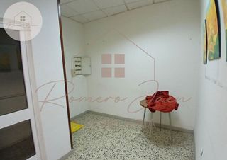 Local comercial en venta en San Ildefonso - Catedral en Jaén