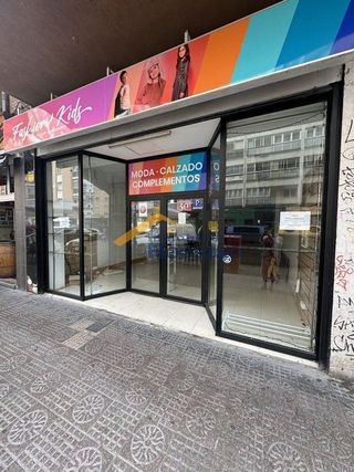 Local comercial en venta en Gamonal en Burgos
