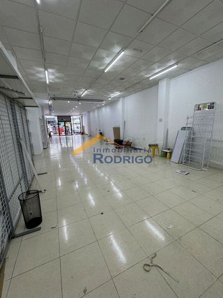 Local comercial en venta en Gamonal en Burgos