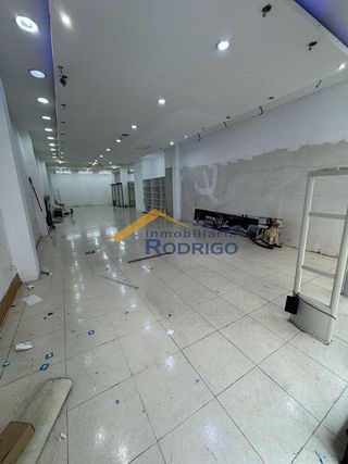 Local comercial en venta en Gamonal en Burgos