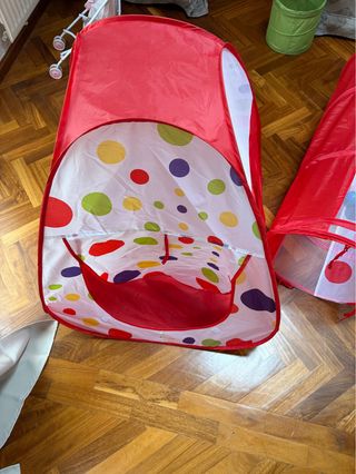 Parque de bolas infantil con túnel y tienda