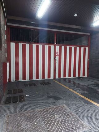 Garaje en alquiler en Cuatro Caminos - Plaza de la Cubela en Coruña (A)