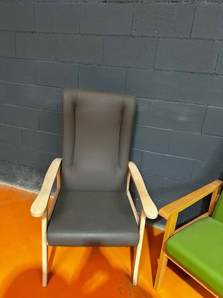 PACK de butacas impermeables para geriatría.