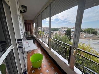 Piso en venta en Parque Alcosa - Jardines del Edén en Sevilla