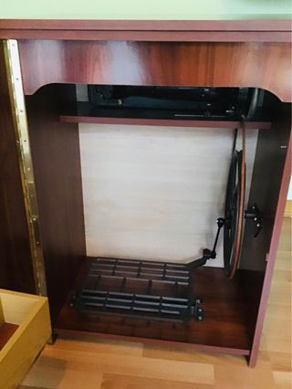 Máquina de coser Corona con accesorios