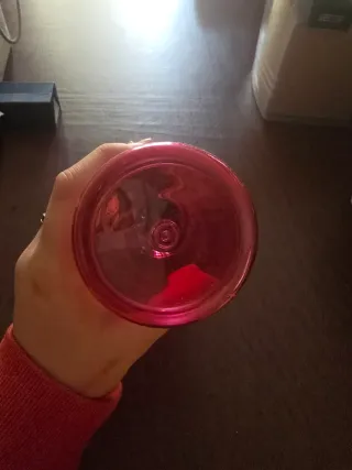 Borraccia rosa in plastica