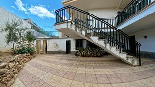 Casa adosada en venta en Zubia (La)