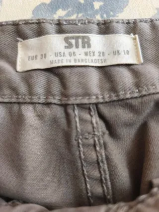 Pantalón cargo gris Stradivarius mujer