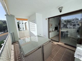 Piso en venta en Puerto de la Duquesa en Manilva