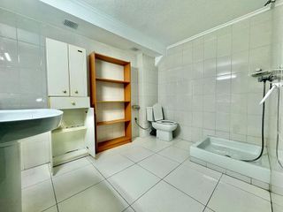 Local comercial en venta en Castilla - Hermida en Santander