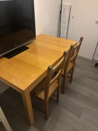 Mesa comedor extensible madera y 4 sillas