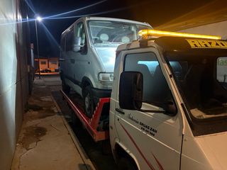 gruas 24h servicios de auxilio en carretera