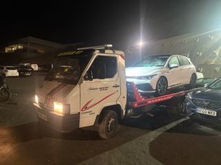 gruas 24h servicios de auxilio en carretera