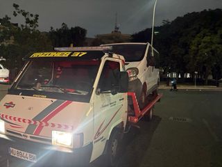 gruas 24h servicios de auxilio en carretera