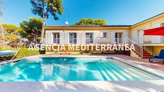 Chalet en venta en Picassent