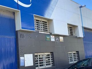 Nave industrial en alquiler en Parque Atlántico - Los Arcos - Aeropuerto Viejo en Sevilla