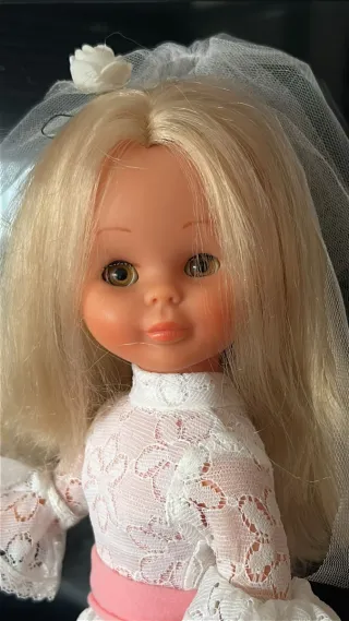 Muñeca Nancy antigua vestida de novia