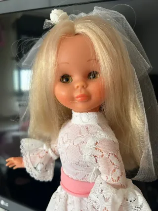Muñeca Nancy antigua vestida de novia