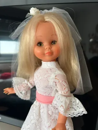 Muñeca Nancy antigua vestida de novia